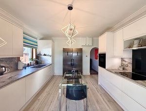 Photo 18- click for photo gallery